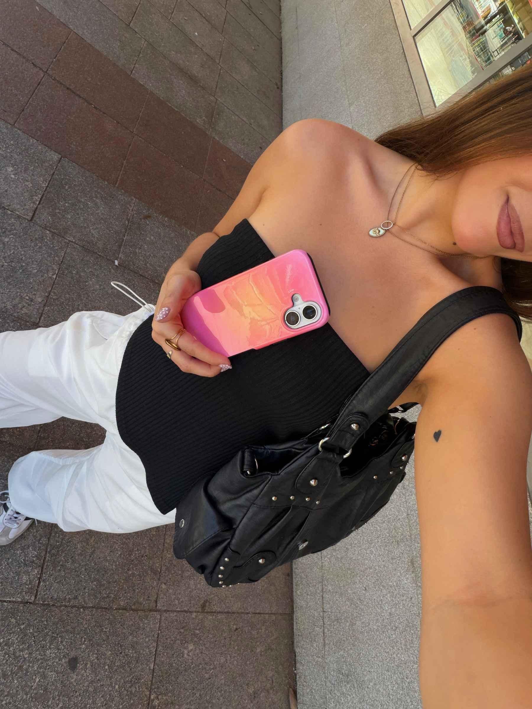Zoë MagSafe | phone case · Veloure