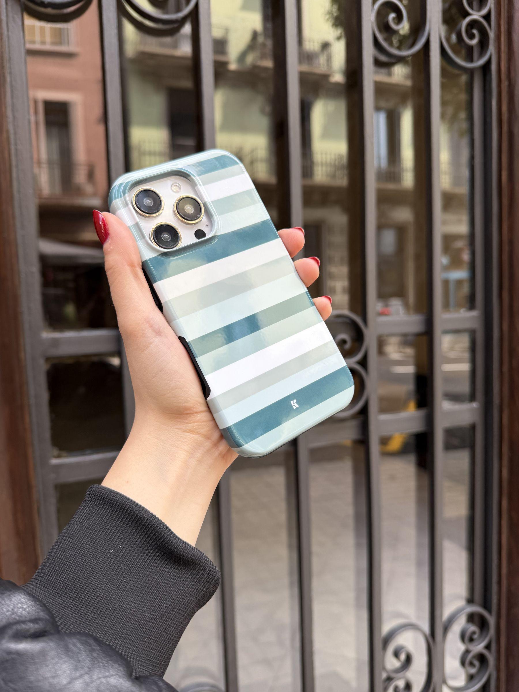 Moss | phone case · Veloure