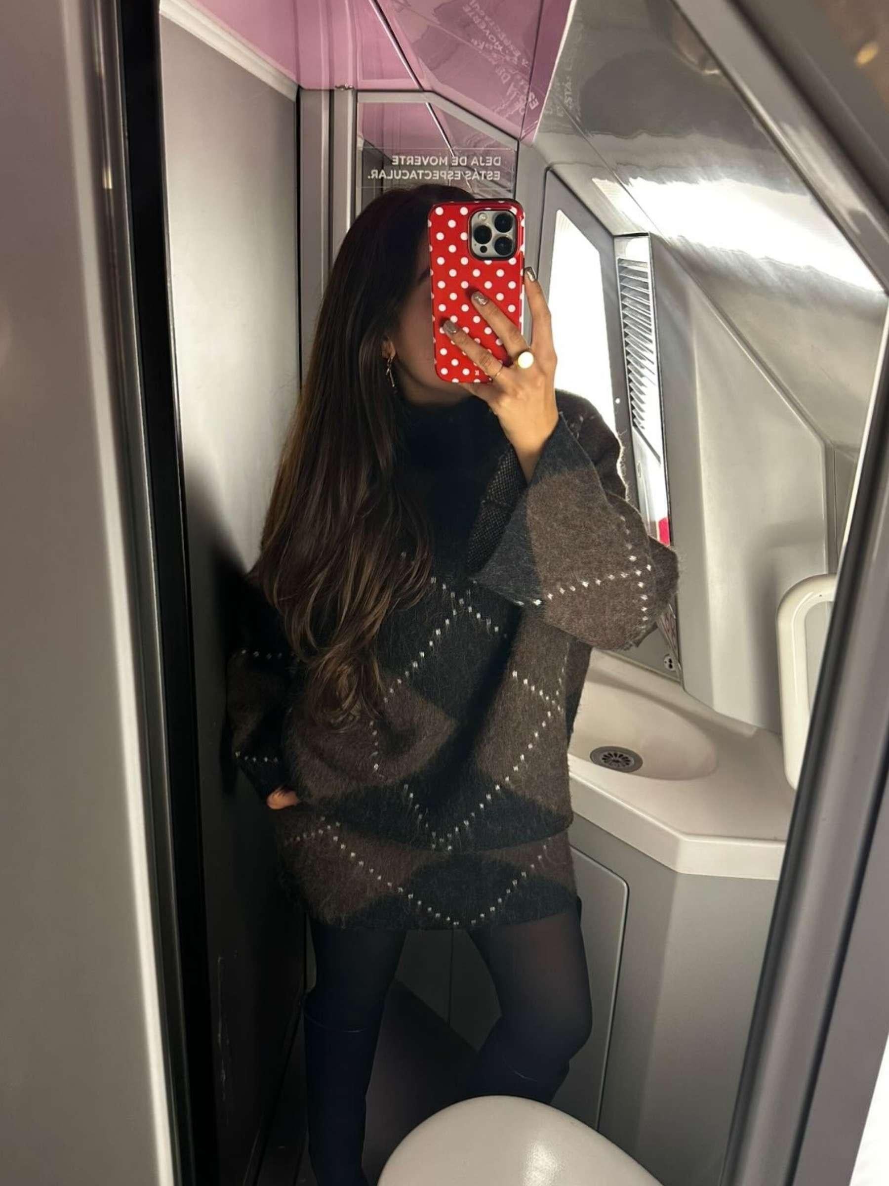 Holly Dots | phone case · Veloure