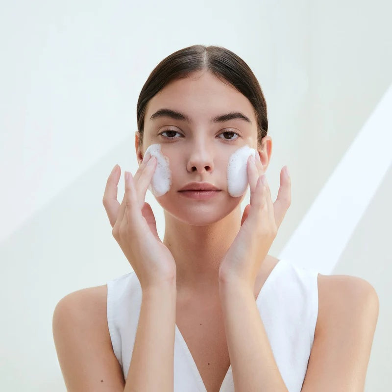 SKIN1004 Centella – Gel Limpiador Iluminador para el Rostro 125 ml www.sallunabeauty.com