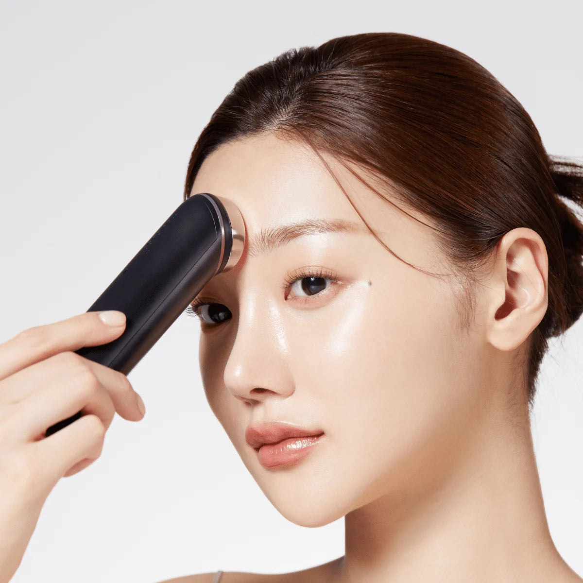 Medicube Age-R Booster Pro – Dispositivo Facial 6 en 1 para Efecto "Glass Skin" con Tecnología de Luminosidad Real www.sallunabeauty.com