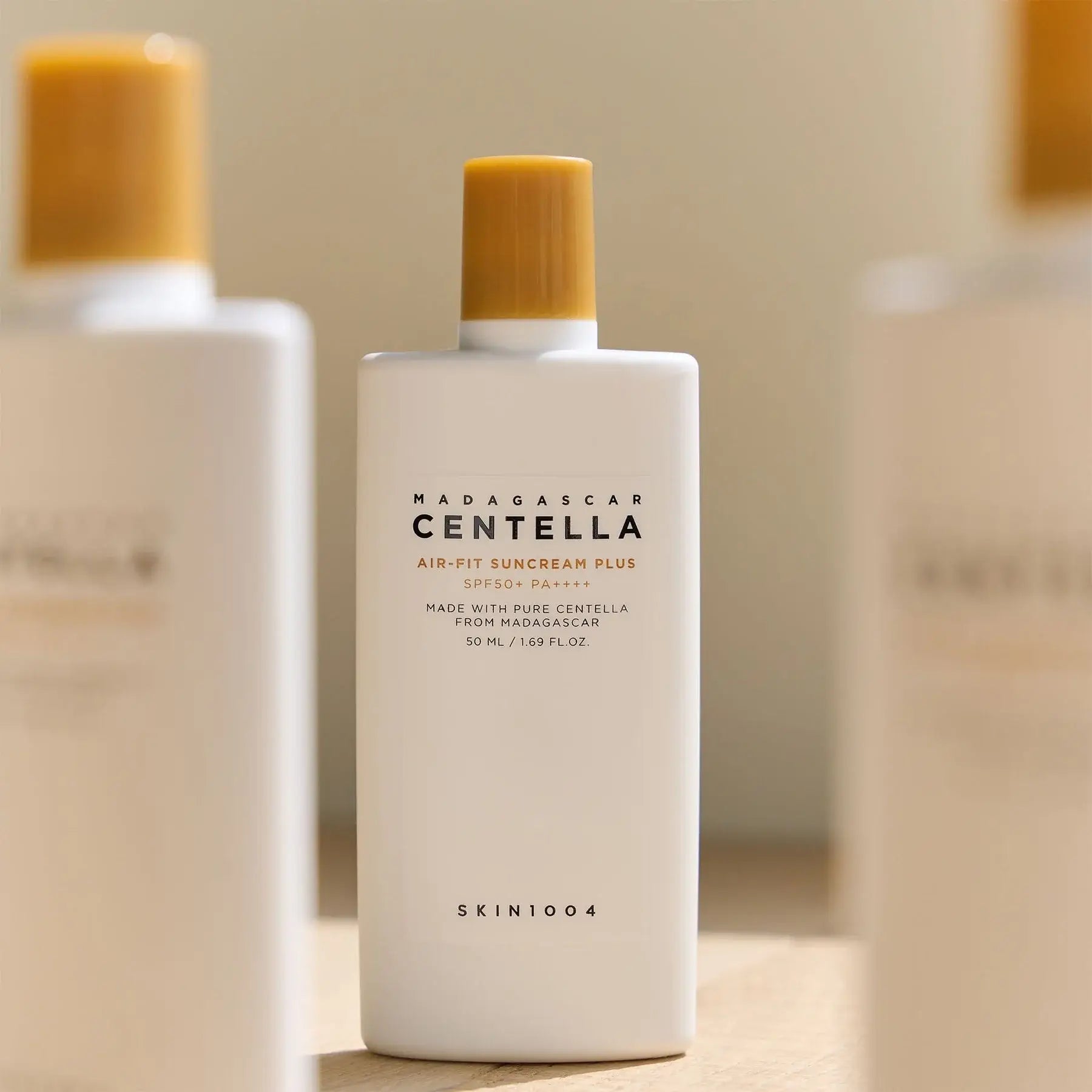 CENTELLA - Crema solar Air-Fit Plus con centella de Madagascar, 50 ml, SKIN1004 www.sallunabeauty.com