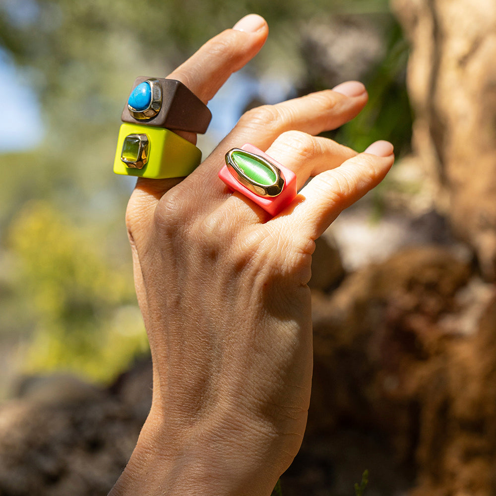 Anillo color marrón con piedra natural turquesa [TURQUESA]