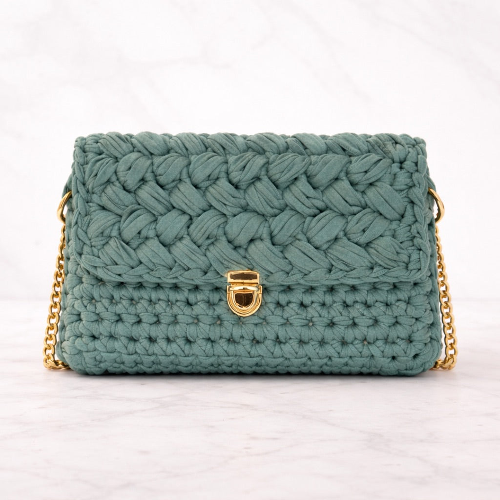 Icon 02 — Bolso texturizado con cadena Wish & Point