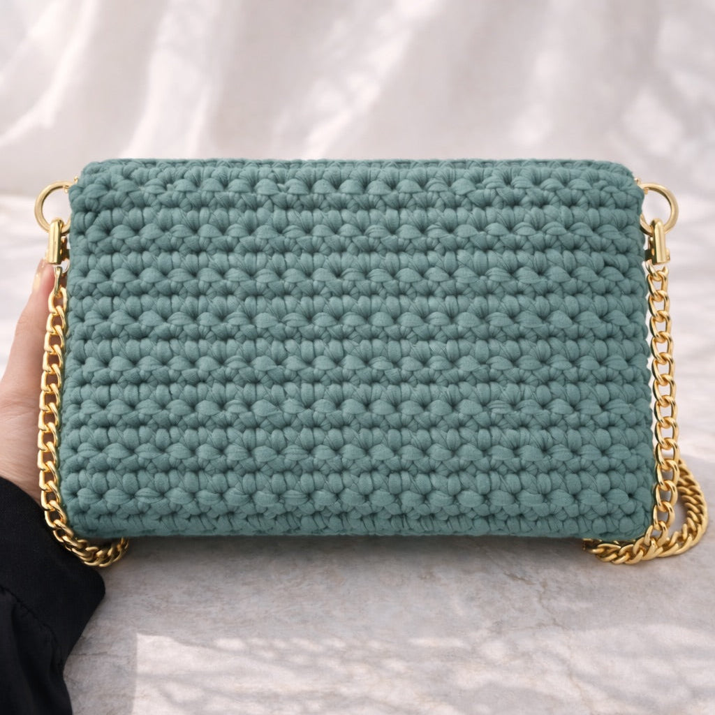 Icon 02 — Bolso texturizado con cadena Wish & Point
