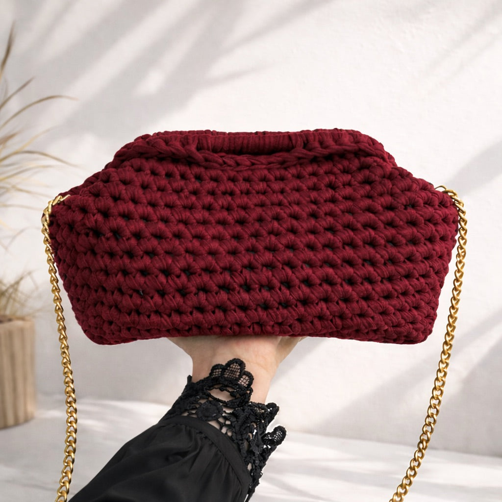 Juliette 01 — Clutch con cierre metálico Wish & Point