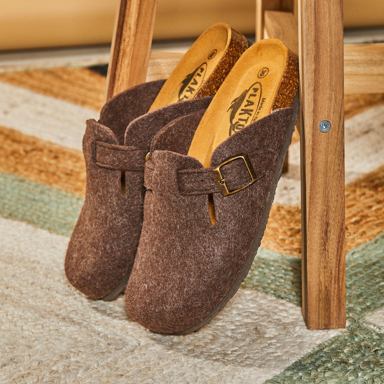 Blog Brown Wool