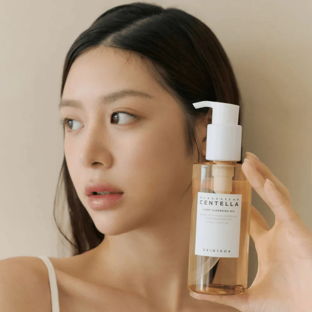MADAGASCAR CENTELLA LIGHT CLEANSING OIL 30ML