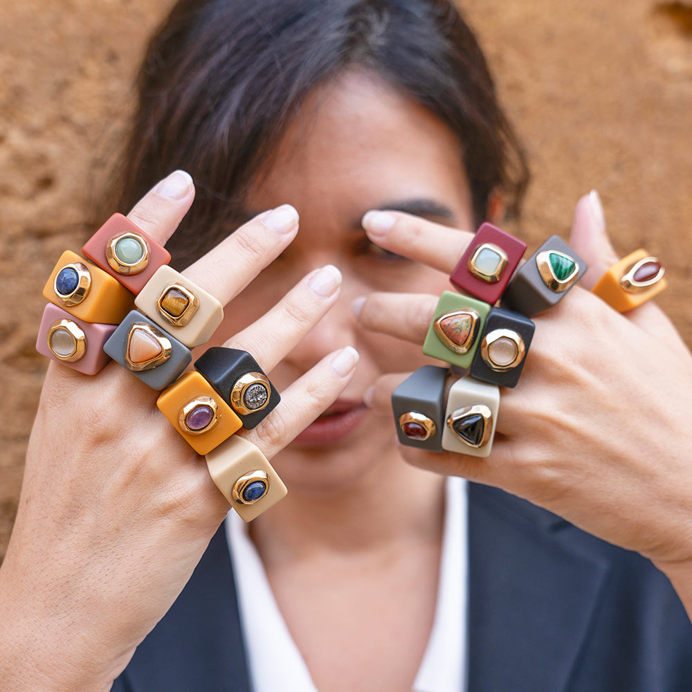 Anillo mujer burdeos con turquesa