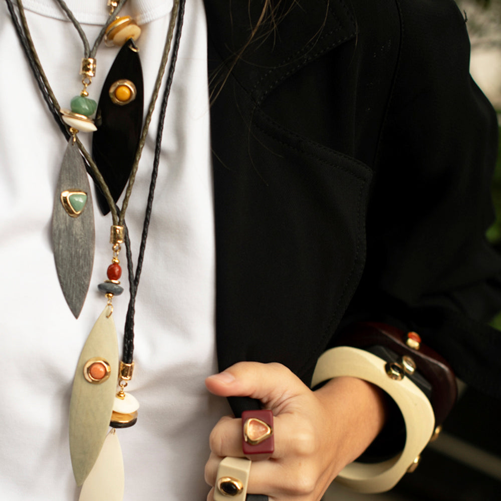 Anillo mujer hielo con selenita naranja SAIRA