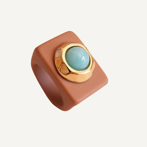 Anillo para mujer color moka con piedra turquesa ÉMOLO®