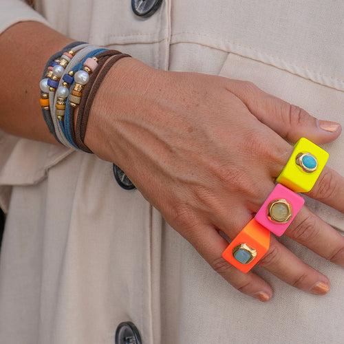 Anillo para mujer fucsia fluor con piedra natural aventurina ÉMOLO®