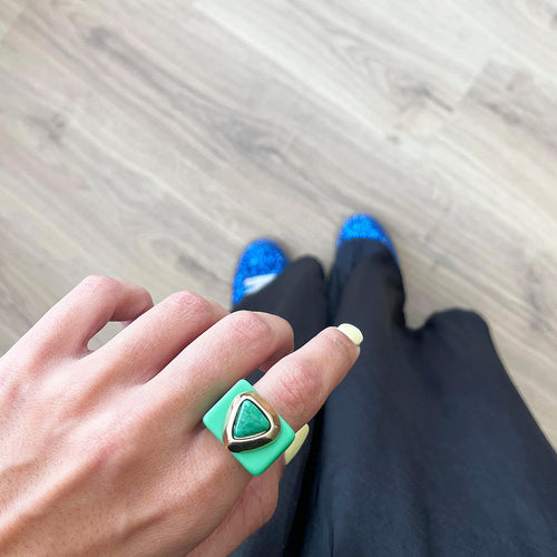 Anillo para mujer grande color verde con piedra amazonita verde ÉMOLO®
