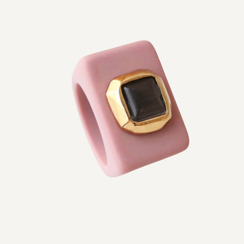Anillo Rosa Viejo con selenita gris SAIRA ÉMOLO®