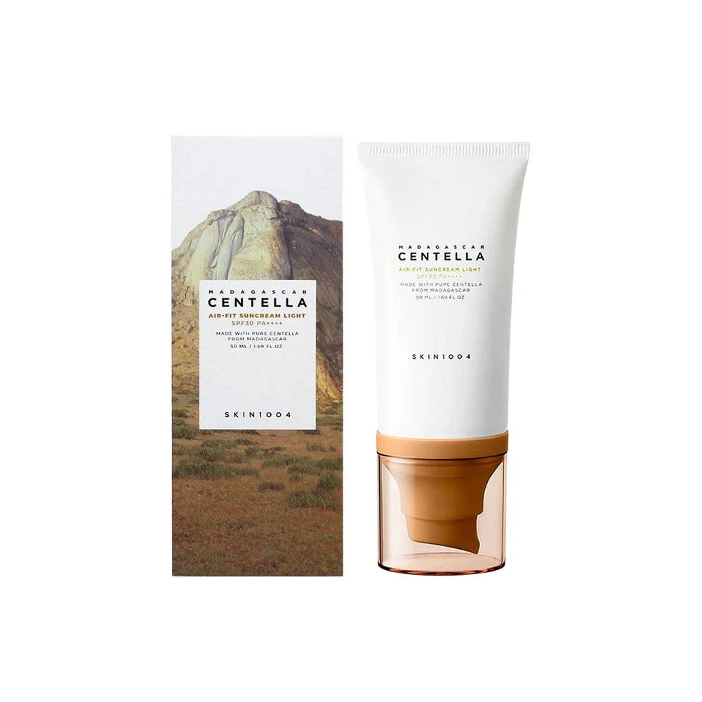 Skin1004 - Protector Solar Ligero con Centella de Madagascar – Air-Fit Suncream Light SPF50+ PA++++ (50ml) www.sallunabeauty.com