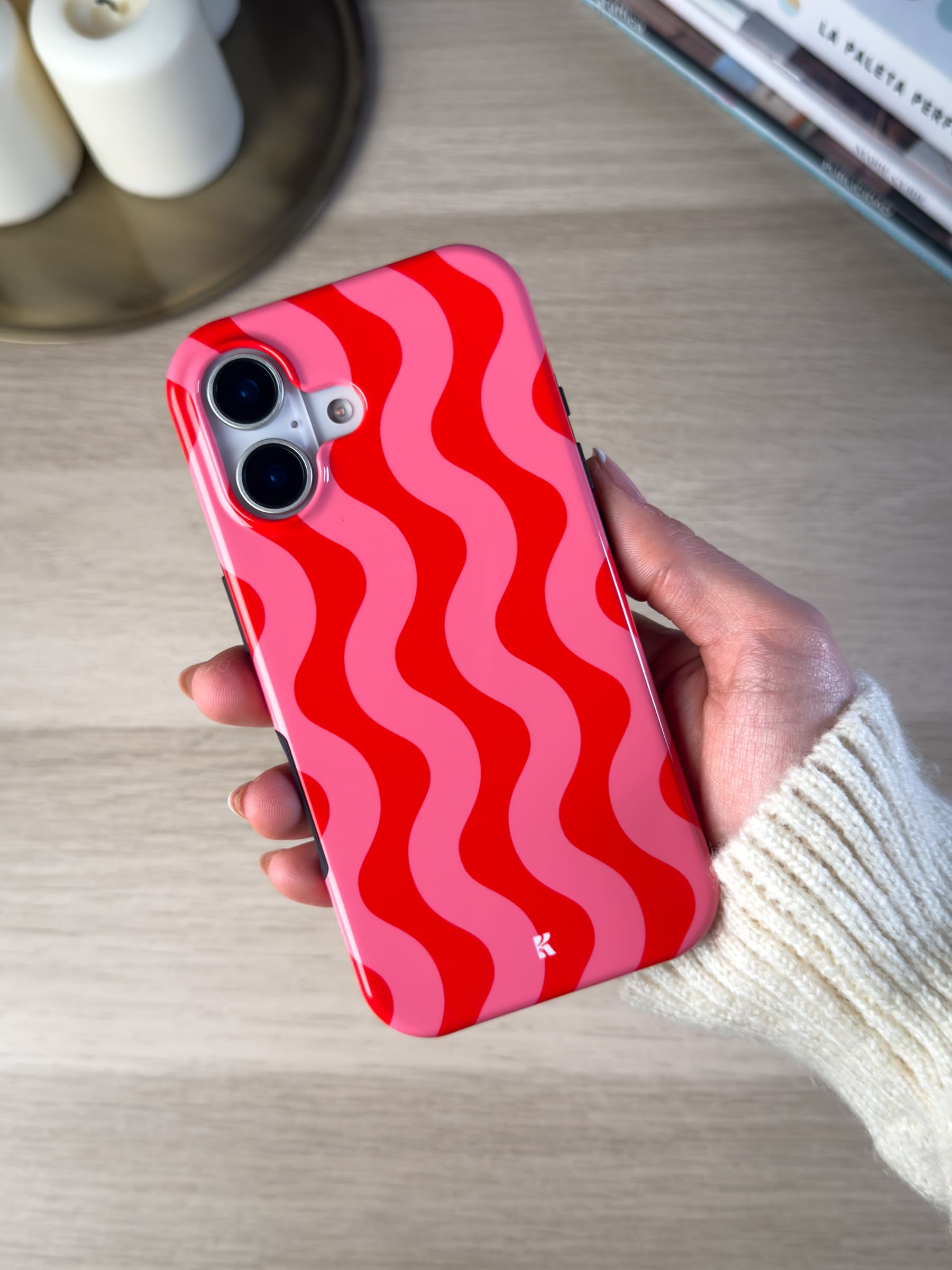 Wavy | phone case · Veloure